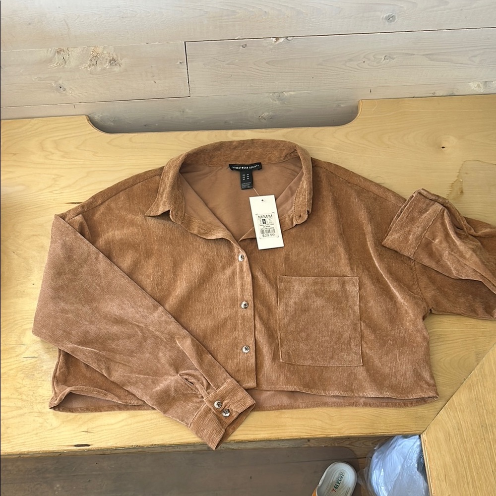 💕3/$40💕Streetwear Society Brown Crop Top